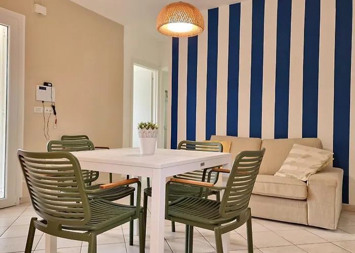 Villa In Riva Al Mare